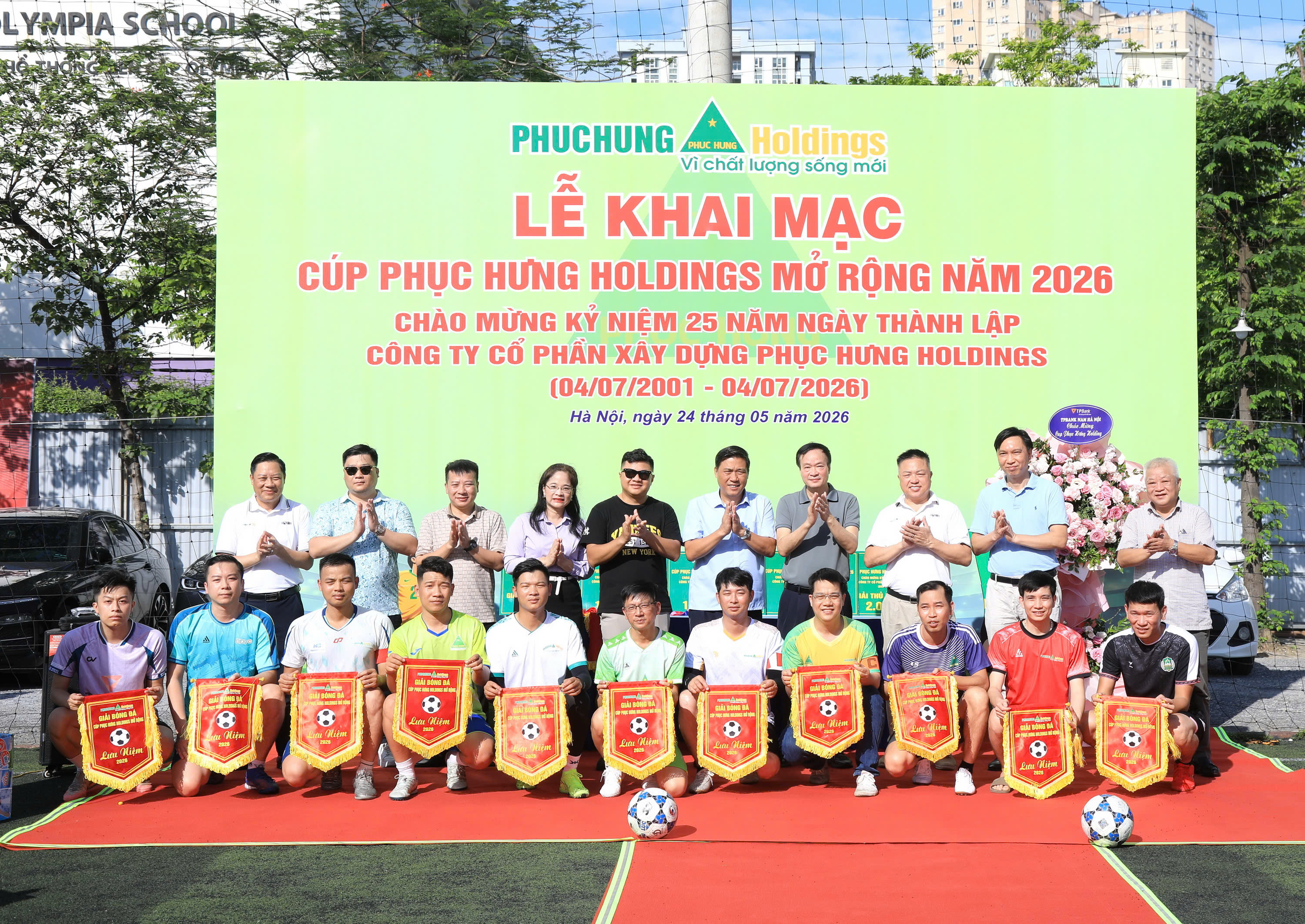 KHAI MẠC GIẢI BÓNG ĐÁ “CUP PHỤC HƯNG HOLDINGS MỞ RỘNG NĂM 2026” CHÀO MỪNG KỶ NIỆM 25 NĂM NGÀY THÀNH LẬP PHỤC HƯNG HOLDINGS