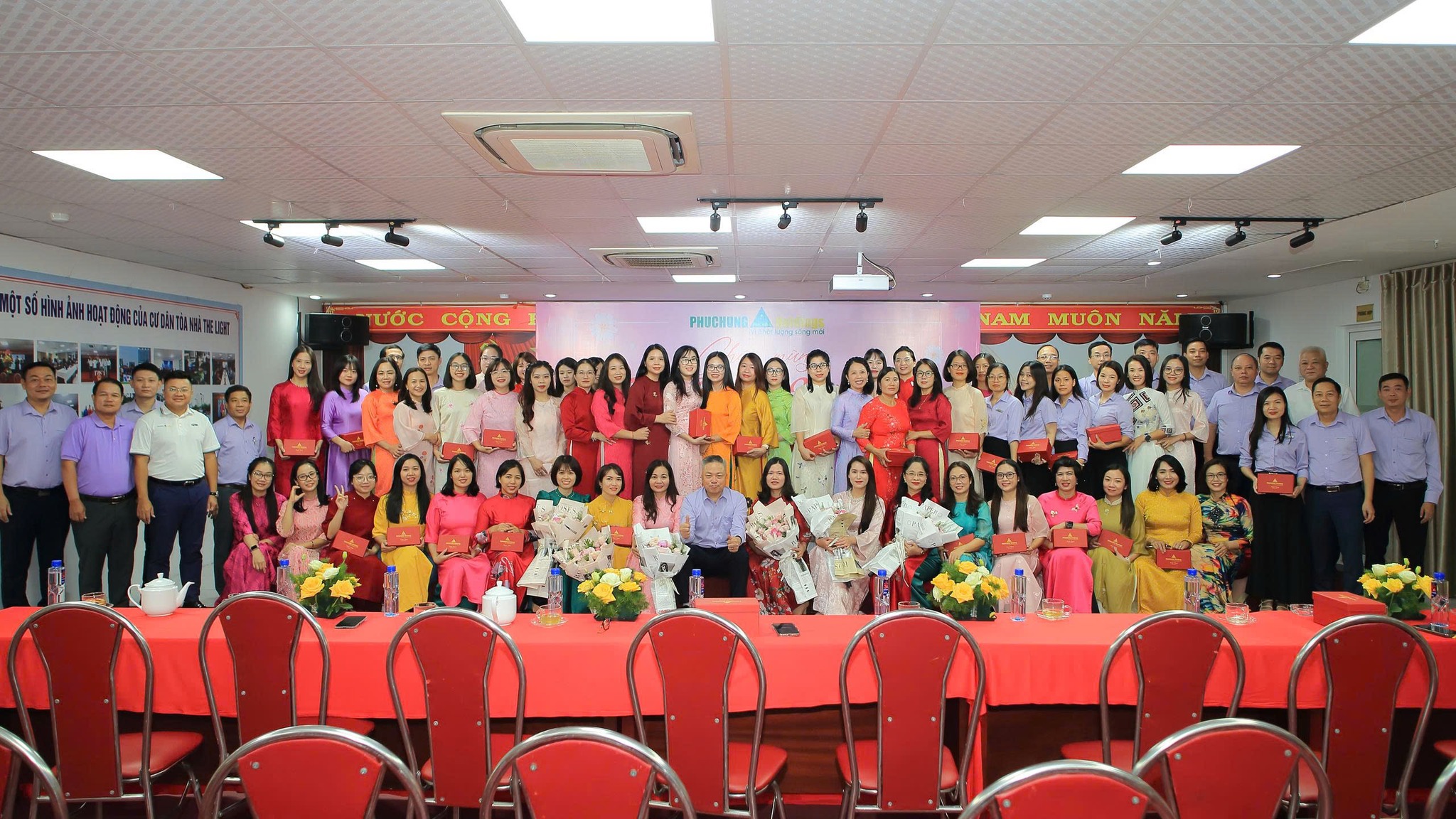 PHỤC HƯNG HOLDINGS TỔ CHỨC CHƯƠNG TRÌNH CHÚC MỪNG NGÀY PHỤ NỮ VIỆT NAM 20/10