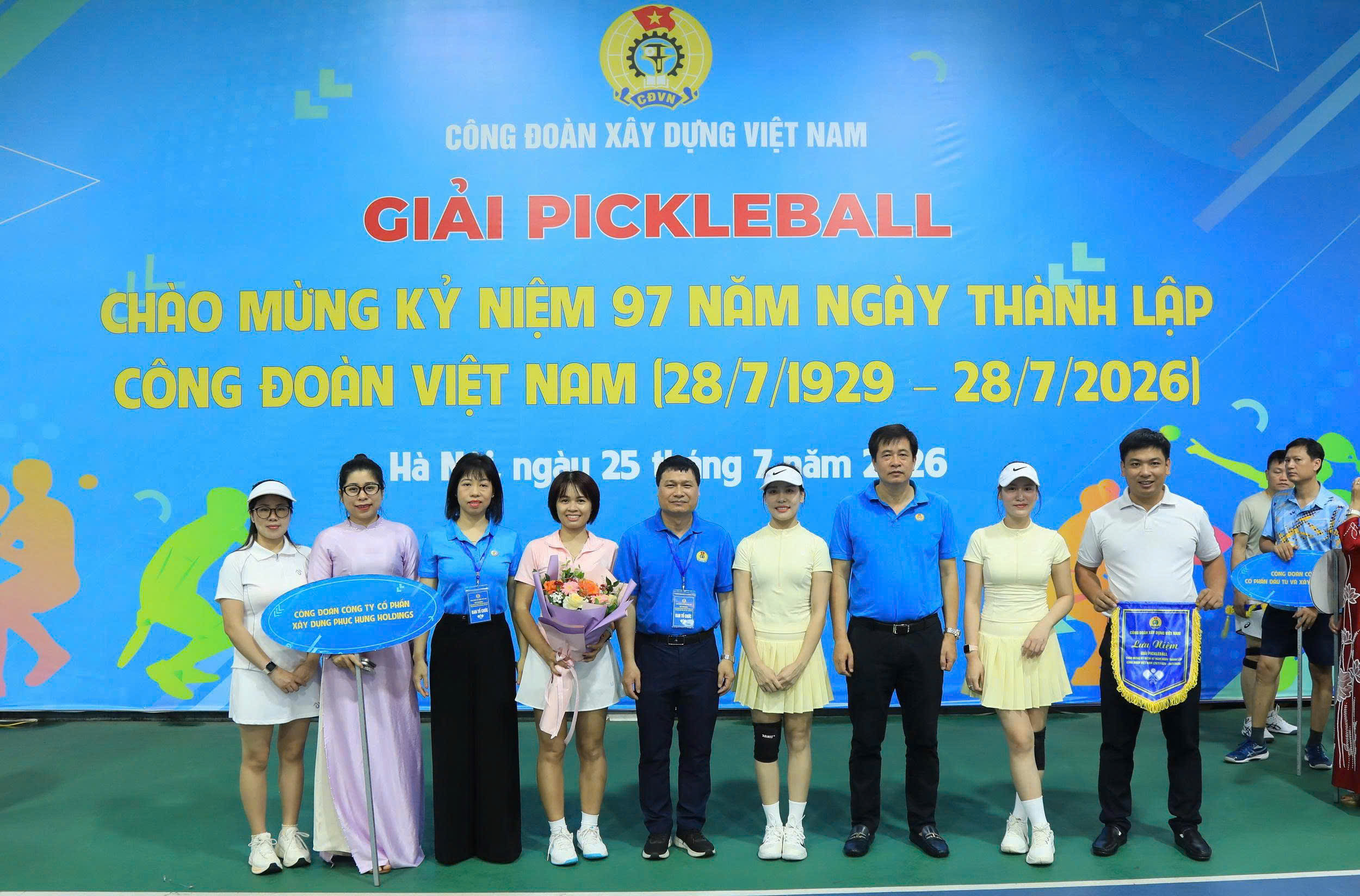 CÔNG ĐOÀN PHỤC HƯNG HOLDINGS THAM GIA GIẢI PICKLEBALL CHÀO MỪNG 97 NĂM NGÀY THÀNH LẬP CÔNG ĐOÀN VIỆT NAM