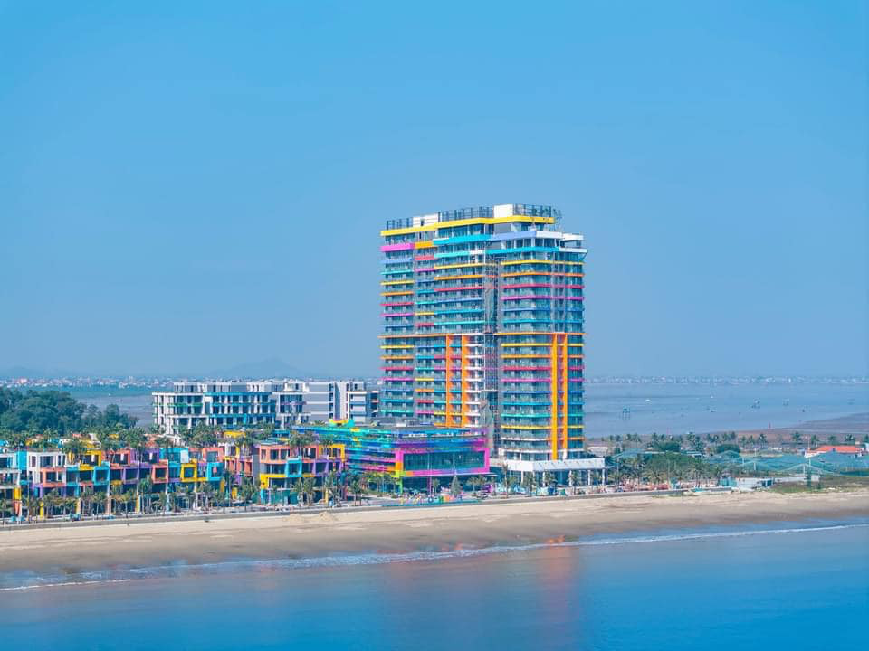 HOÀN THÀNH CÔNG TRÌNH TÒA NHÀ IBIZA PARTY RESORT THUỘC DỰ ÁN TỔ HỢP KHU DU LỊCH SINH THÁI BIỂN VÀ NGHỈ DƯỠNG FLAMINGO LINH TRƯỜNG