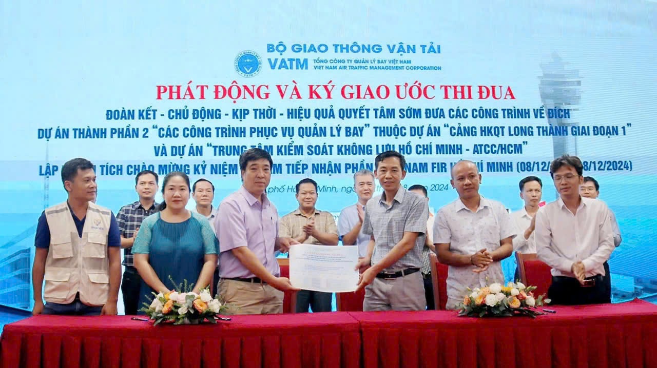 PHỤC HƯNG HOLDINGS VÀ THÀNH VIÊN LIÊN DANH NHÀ THẦU AP KÝ GIAO ƯỚC THI ĐUA CAM KẾT VƯỢT TIẾN ĐỘ DỰ ÁN TRUNG TÂM KIỂM SOÁT KHÔNG LƯU HỒ CHÍ MINH