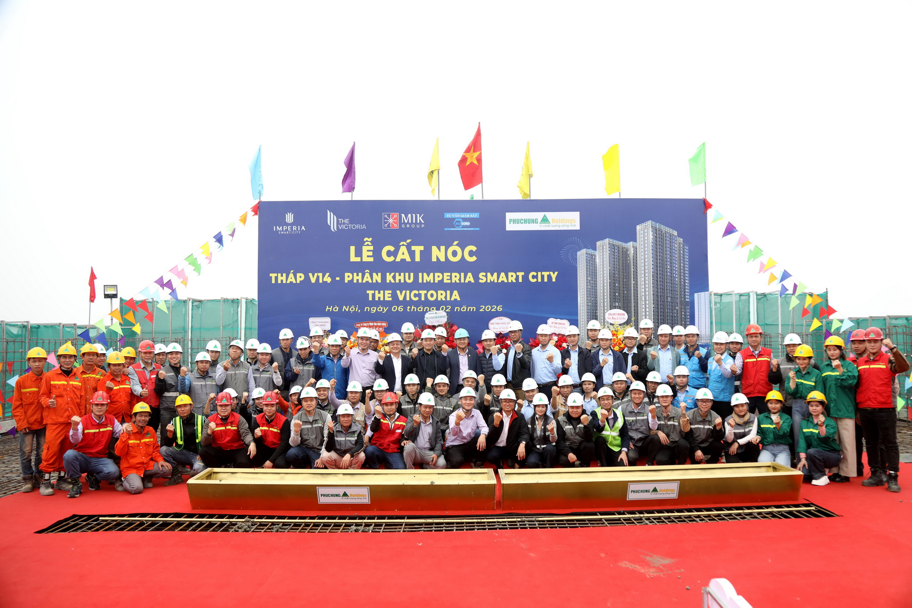 PHỤC HƯNG HOLDINGS CẤT NÓC CHUNG CƯ THE VICTORIA SMART CITY