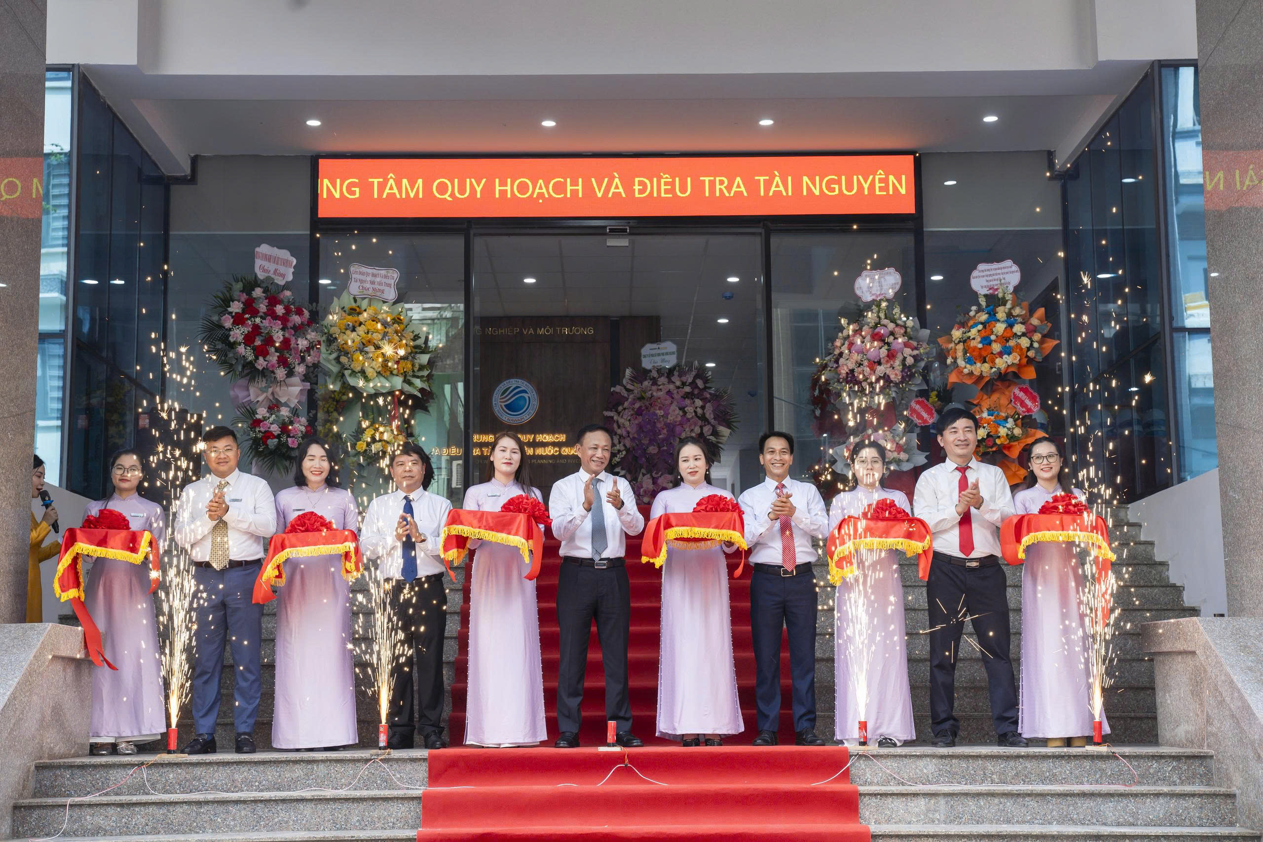 LÃNH ĐẠO PHỤC HƯNG HOLDINGS THAM DỰ LỄ KHÁNH THÀNH CÔNG TRÌNH XÂY DỰNG “TĂNG CƯỜNG CƠ SỞ VẬT CHẤT CÁC ĐƠN VỊ PHÍA BẮC” THUỘC TRUNG TÂM QUY HOẠCH VÀ ĐIỀU TRA TÀI NGUYÊN NƯỚC QUỐC GIA