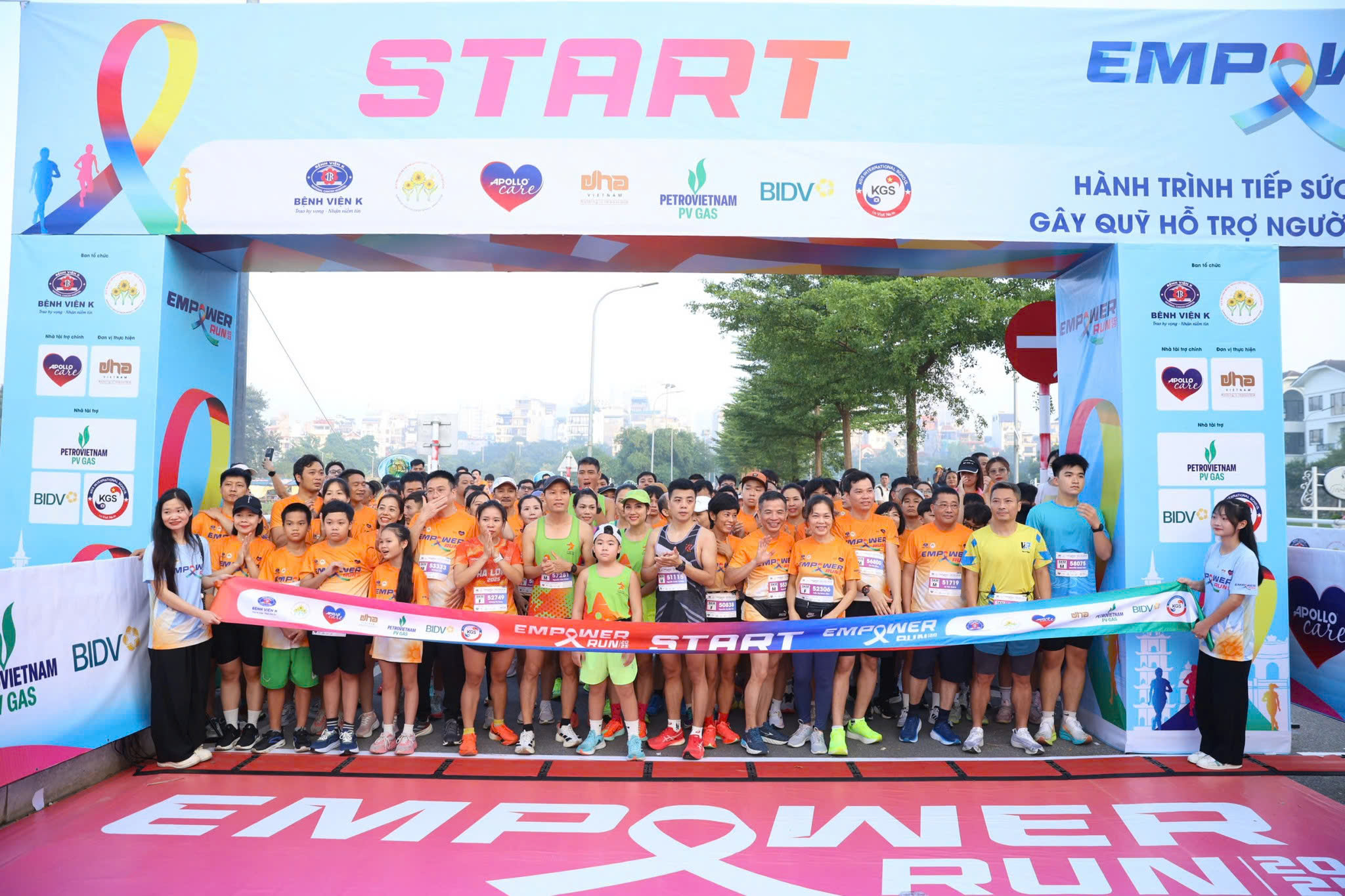 CÁN BỘ NHÂN VIÊN PHỤC HƯNG HOLDINGS THAM GIA GIẢI CHẠY “HÀNH TRÌNH TIẾP SỨC GÂY QUỸ HỖ TRỢ NGƯỜI BỆNH UNG THƯ” NĂM 2025