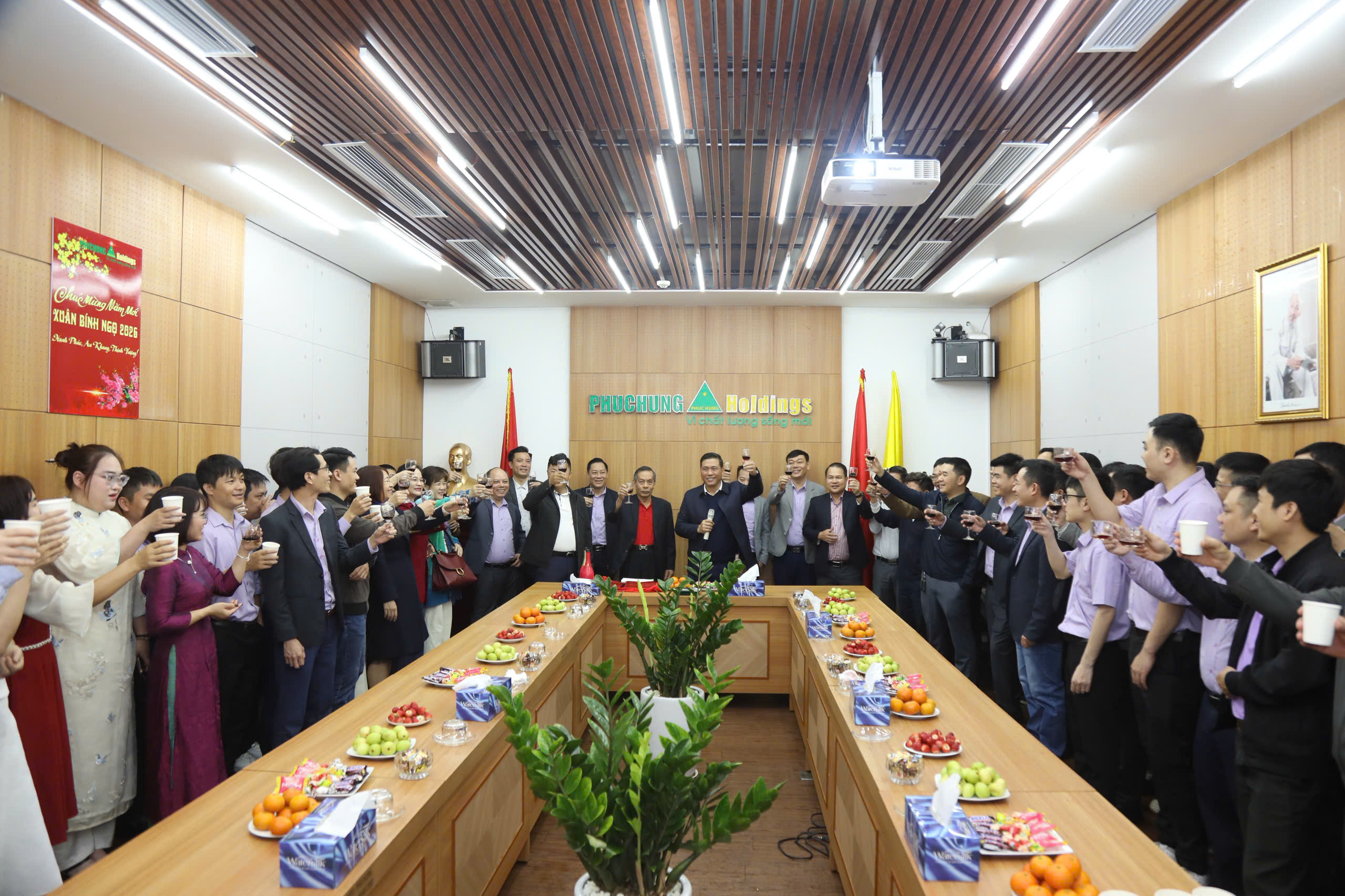 PHỤC HƯNG HOLDINGS KHAI XUÂN BÍNH NGỌ 2026