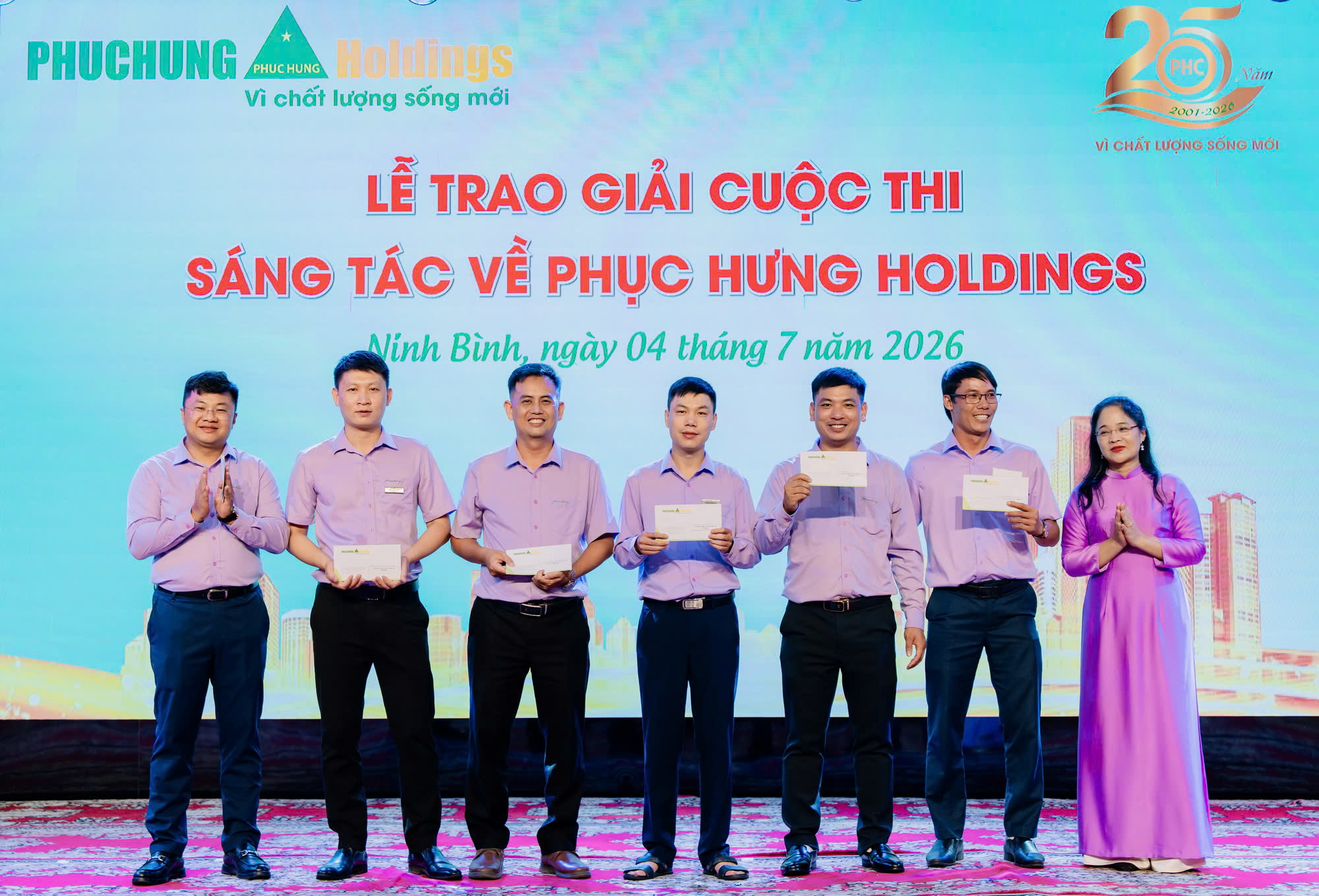 CÔNG BỐ VÀ TRAO GIẢI KẾT QUẢ CUỘC THI SÁNG TÁC NHÂN DỊP KỶ NIỆM 25 NĂM NGÀY THÀNH LẬP PHỤC HƯNG HOLDINGS