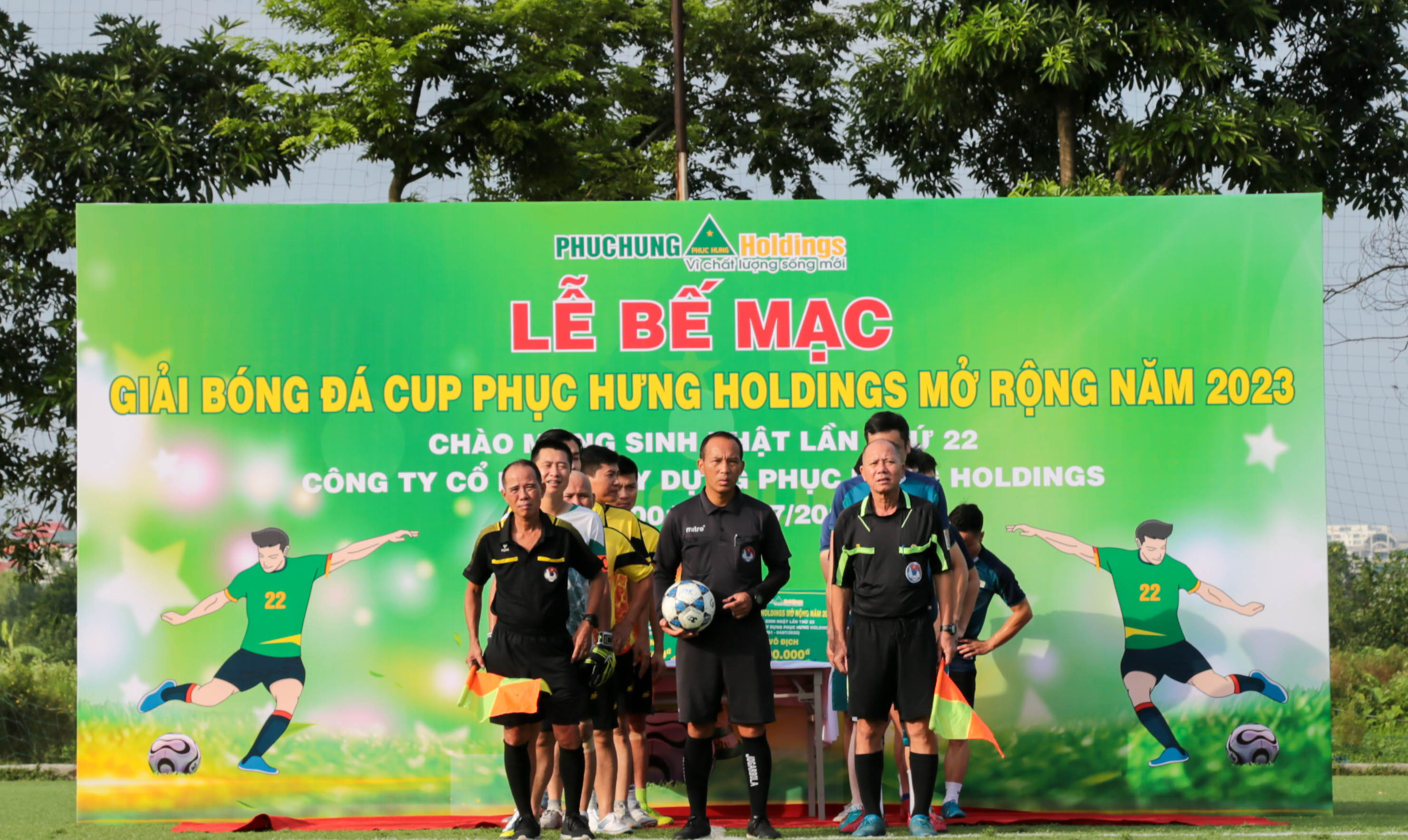 Chung kết giải bóng đá Cup Phục Hưng Holdings mở rộng năm 2023