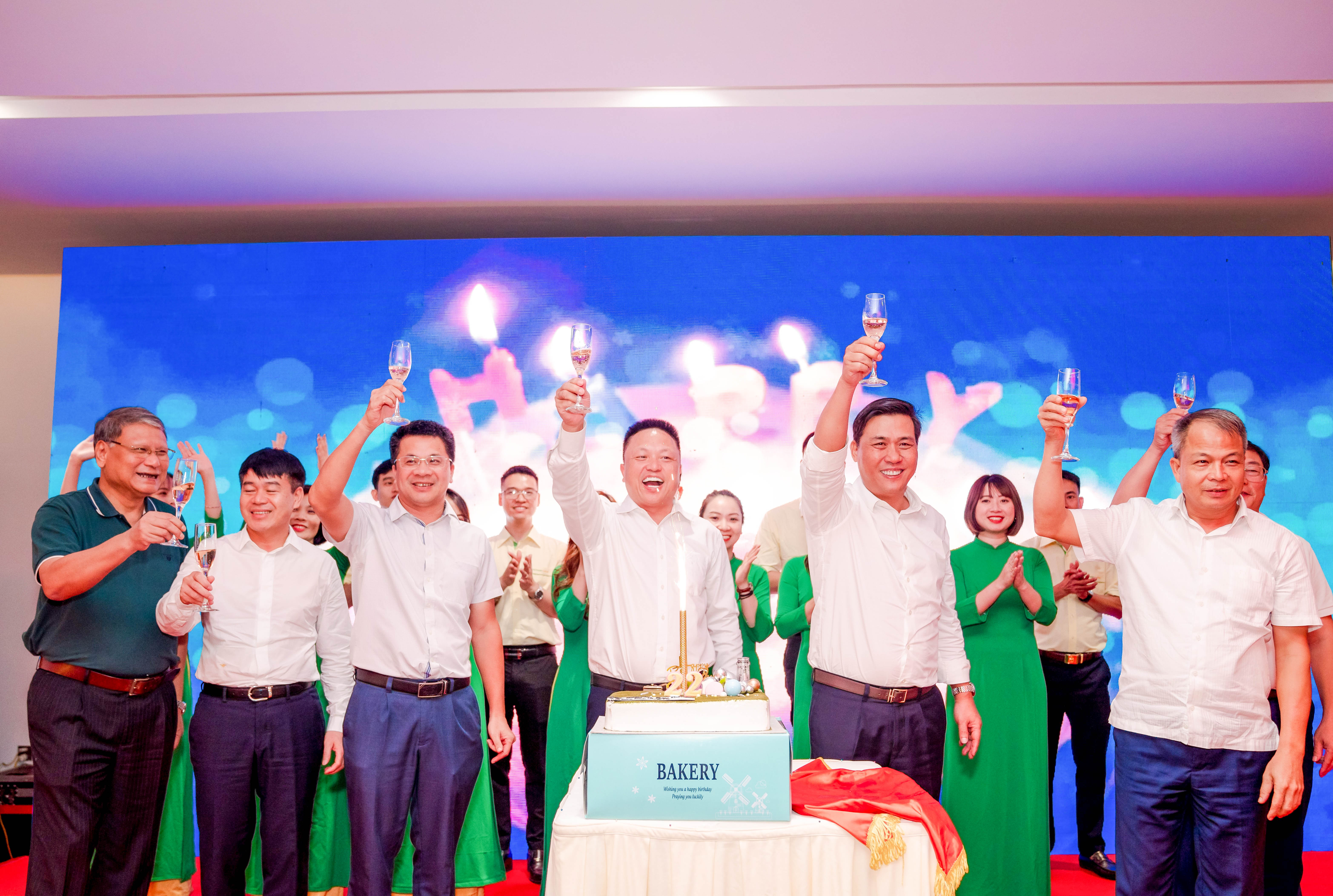 Lễ kỷ niệm 22 năm ngày thành lập Công ty Cổ phần Xây dựng Phục Hưng Holdings