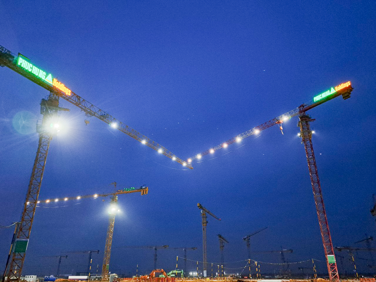 KHẨN TRƯƠNG TRIỂN KHAI THI CÔNG XÂY DỰNG NHÀ GA HÀNH KHÁCH SÂN BAY LONG THÀNH (THÁNG 11/2023)