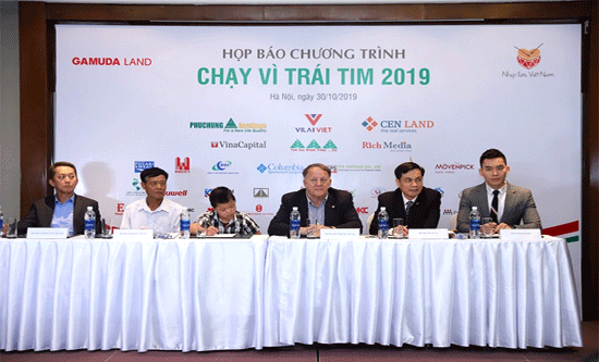 Phục Hưng Holdings tài trợ chính cho chương trình “Chạy vì trái tim” năm 2019