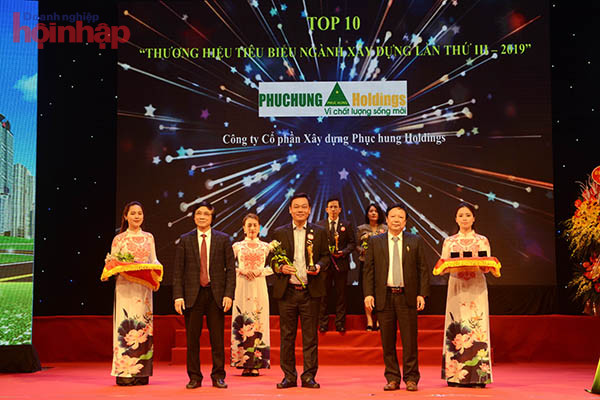 Phục Hưng Holdings được vinh danh trong Top 10 Thương hiệu tiêu biểu nghành Xây dựng năm 2019