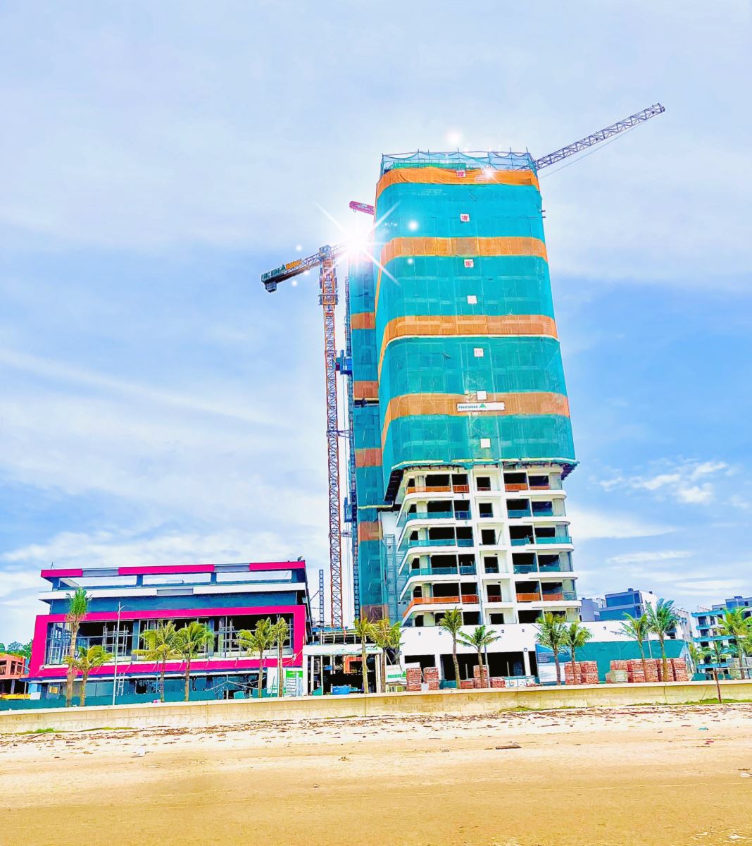 06 tác phẩm dự thi tuần 12/6/2023 - 18/6/2023 được bình chọn vào vòng Chung kết cuộc thi ảnh “Nét đẹp Phục Hưng Holdings” tuần thứ ba